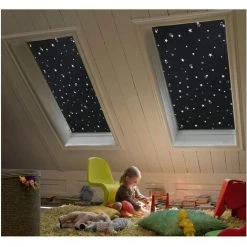 Rideau Occultant Pour Fenêtres Et Puits De Lumière, Store Enrouleur Sans Perçage, Rideau Occultant Avec Ventouses, Protection Solaire Et Thermique, Pour Bureau, Bureau, Vitres De Voiture, Noir + Étoiles, 96cm * 120cm LangRay 11 Rideau Occultant Pour Fenêtres Et Puits De Lumière, Store Enrouleur Sans Perçage, Rideau Occultant Avec Ventouses, Protection Solaire Et Thermique, Pour Bureau, Bureau, Vitres De Voiture, Noir + Étoiles, 96cm * 120cm LangRay -Promos Store Boutique 63738052 5